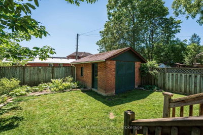 329 E 7th Street • Owen Sound, ON photo 8