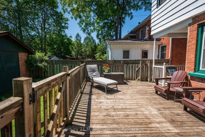 329 E 7th Street • Owen Sound, ON photo 9