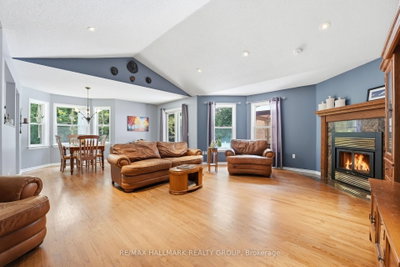 18 Josteen Drive — photo 5
