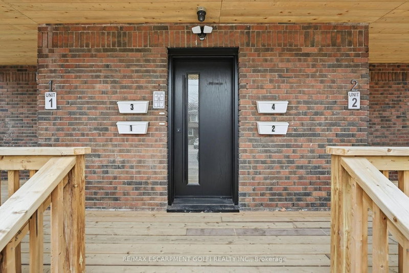 3 - 4876 Simcoe Street
