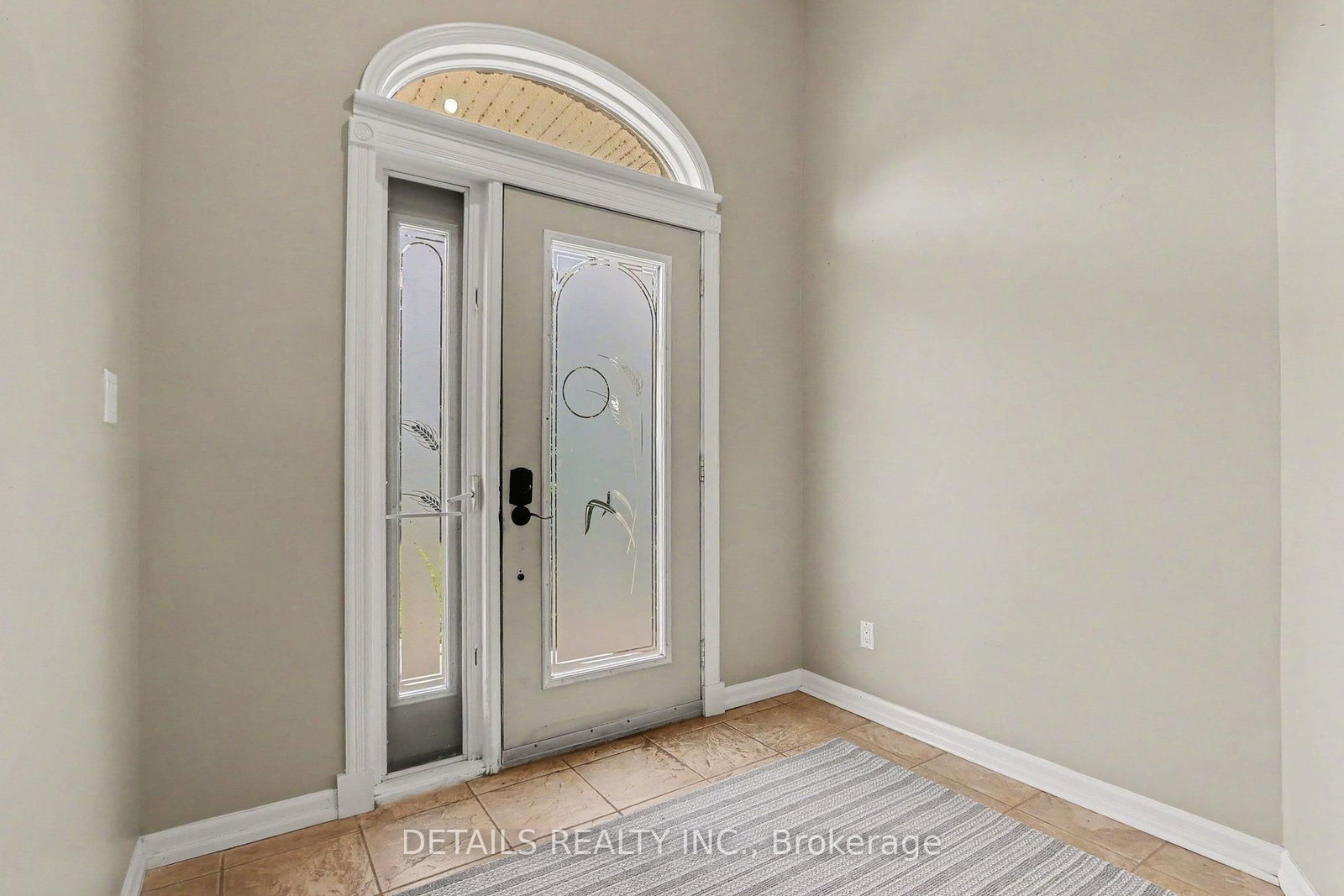 559 Main Street • North Grenville, ON photo 4