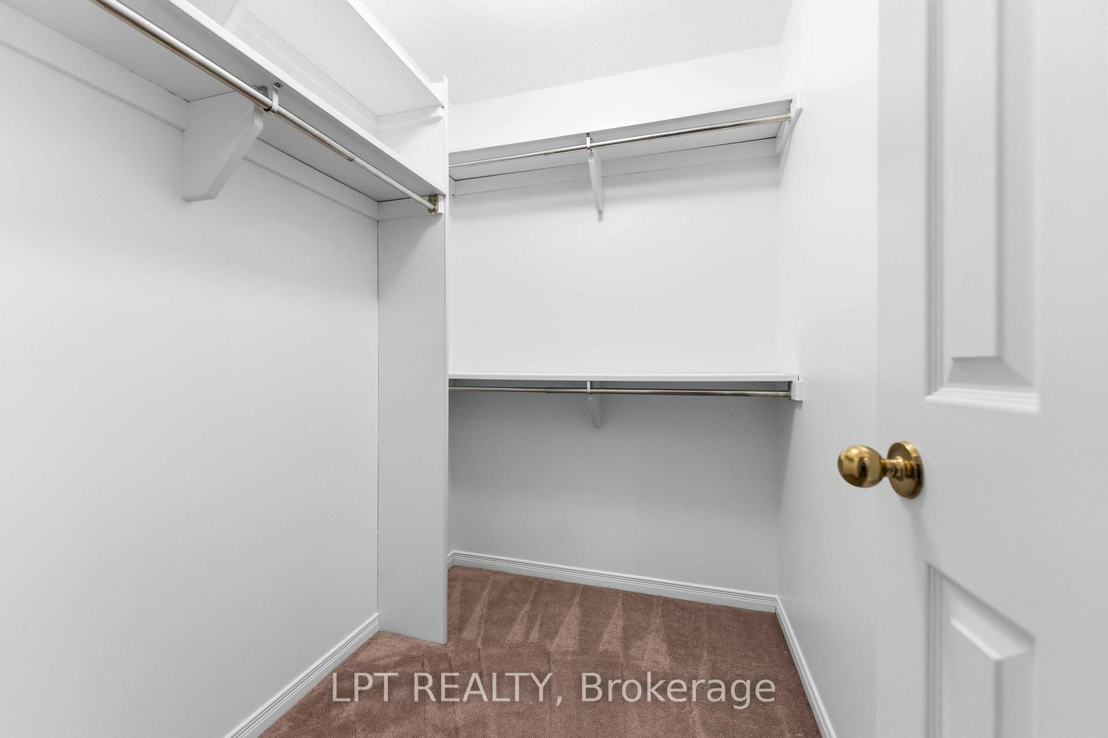 24 Grand Cedar Court • #40 • Stittsville, ON photo 16