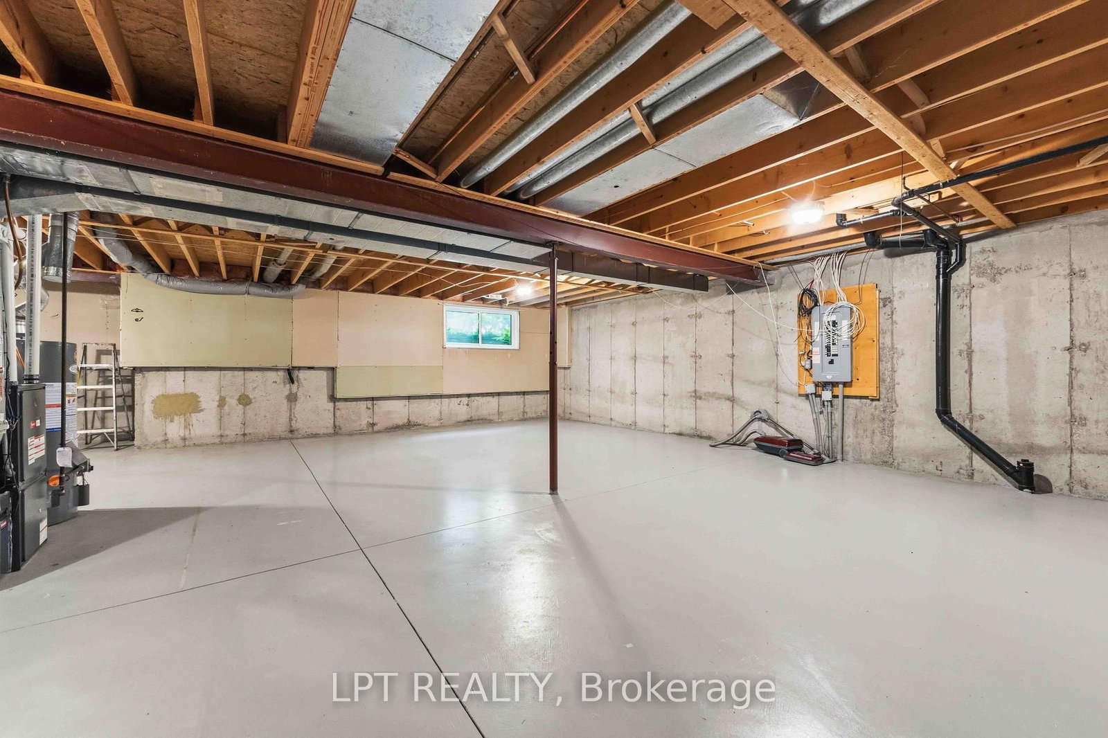 24 Grand Cedar Court • #40 • Stittsville, ON photo 25