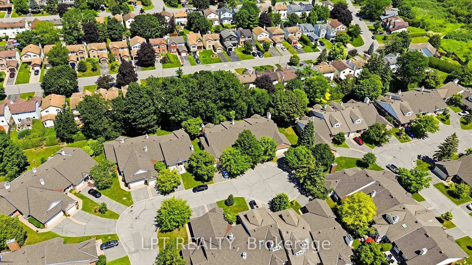 24 Grand Cedar Court • #40 • Stittsville, ON photo 31