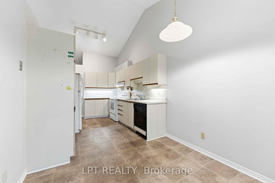 24 Grand Cedar Court • #40 • Stittsville, ON photo 9