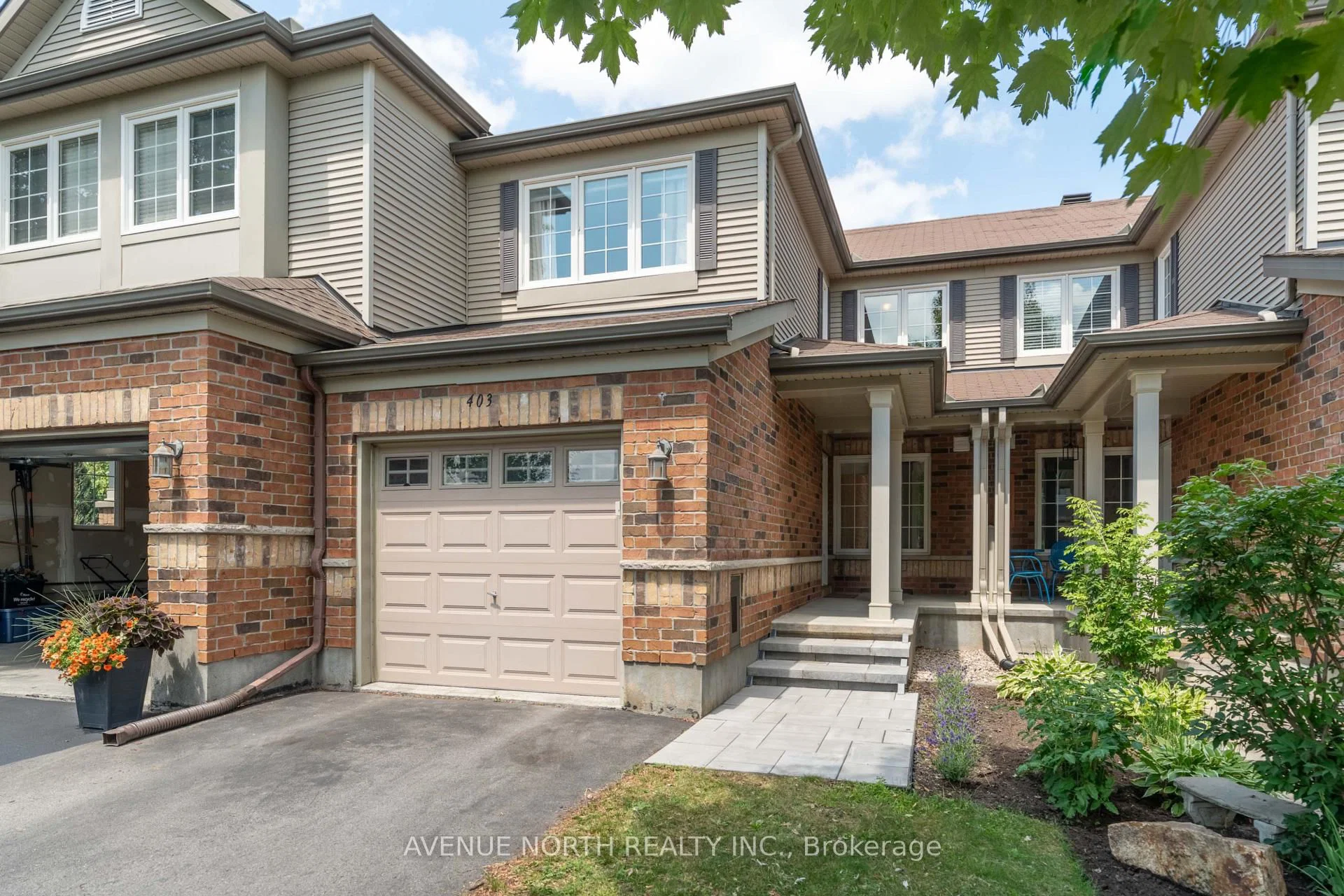 403 Heathrow Private, Stittsville, ON