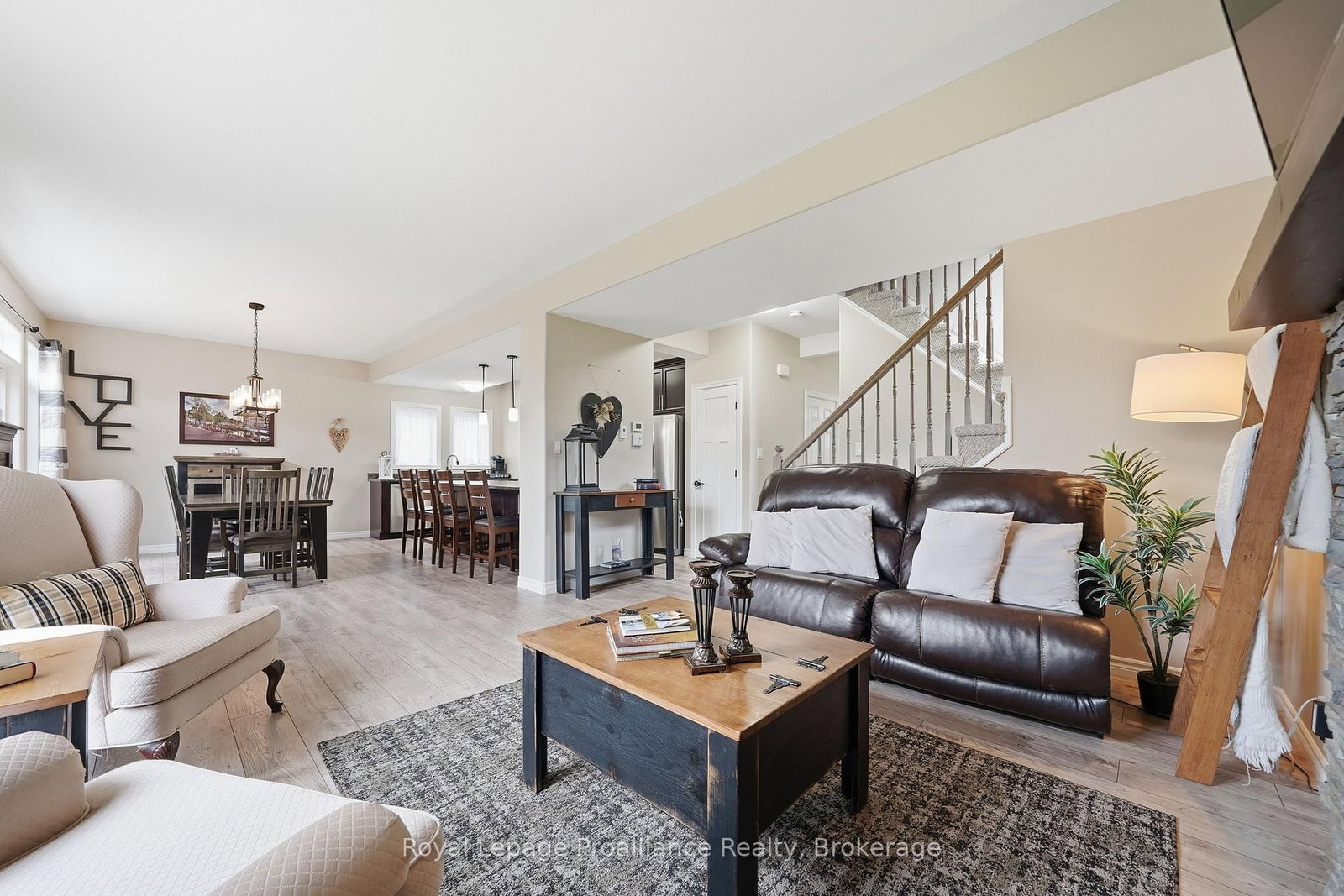 38 Redwood Drive • Belleville, ON photo 10