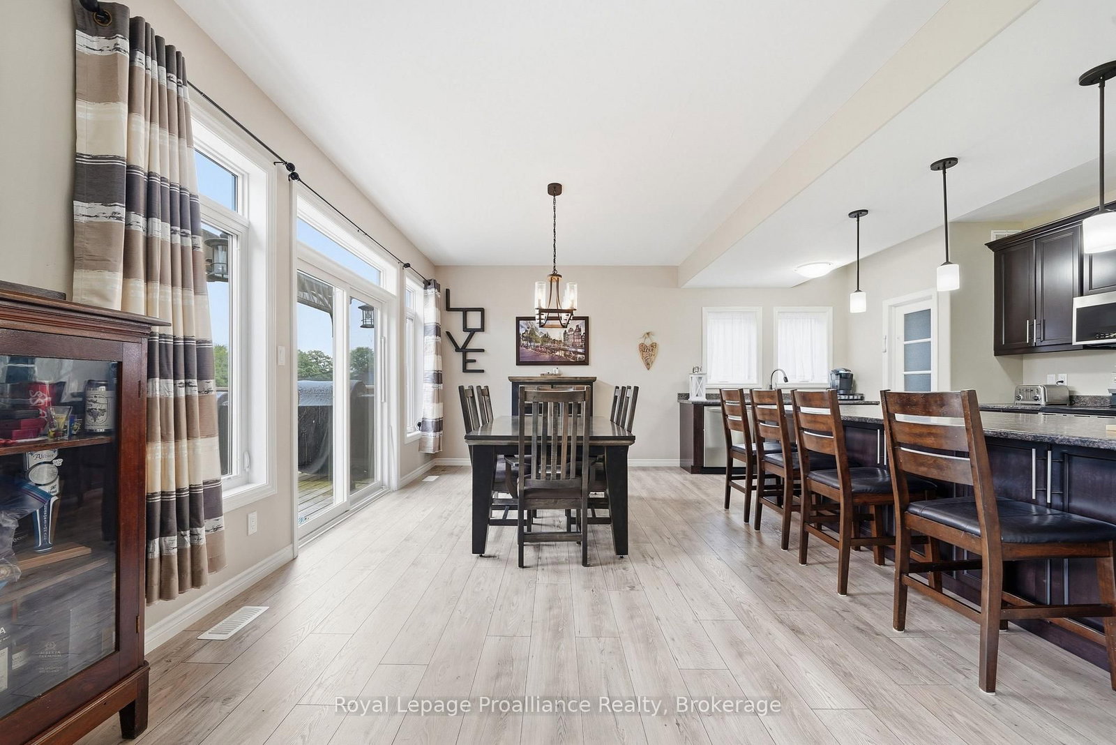 38 Redwood Drive • Belleville, ON photo 11