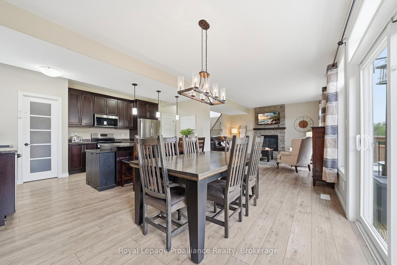 38 Redwood Drive • Belleville, ON photo 14