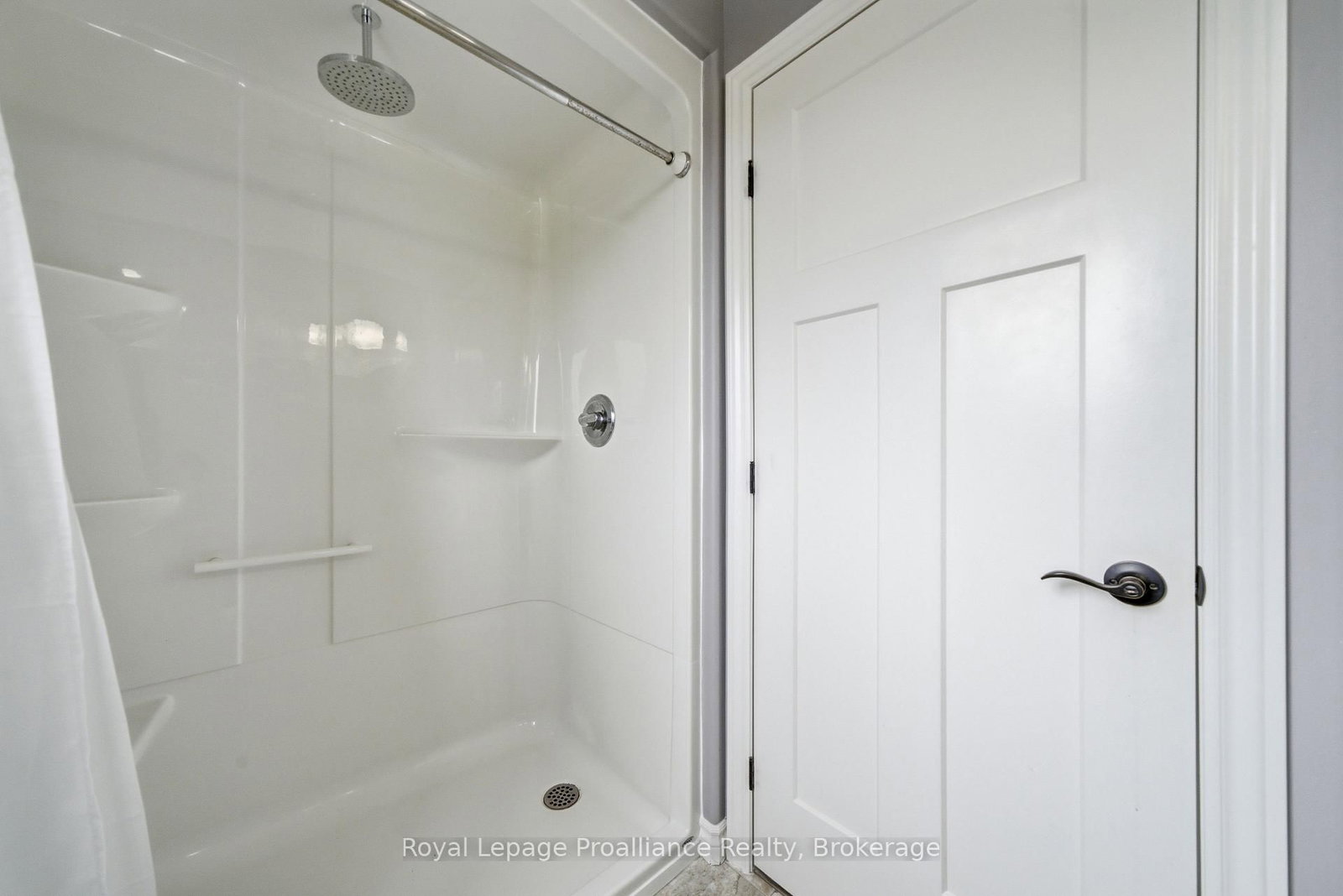 38 Redwood Drive • Belleville, ON photo 27
