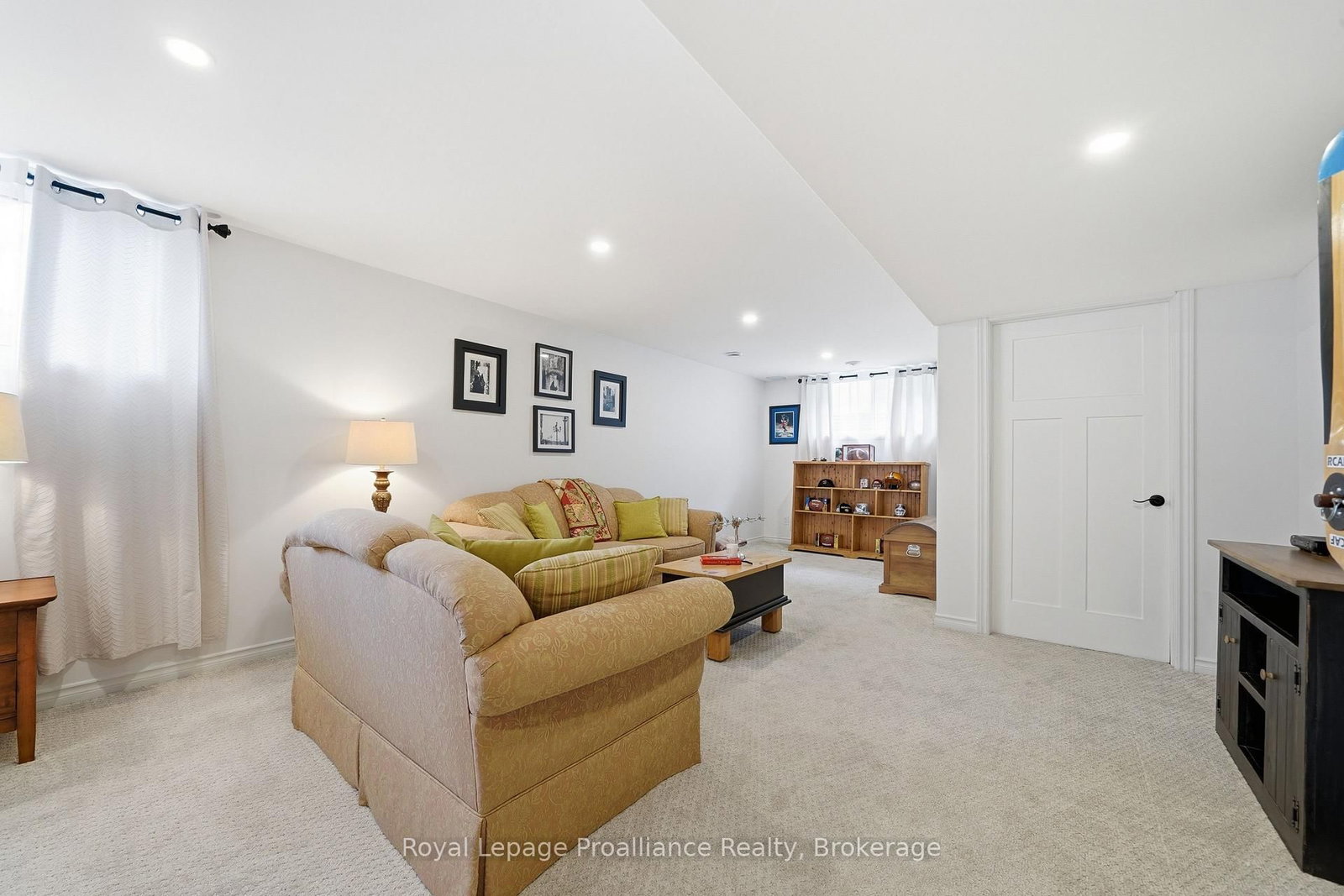 38 Redwood Drive • Belleville, ON photo 31