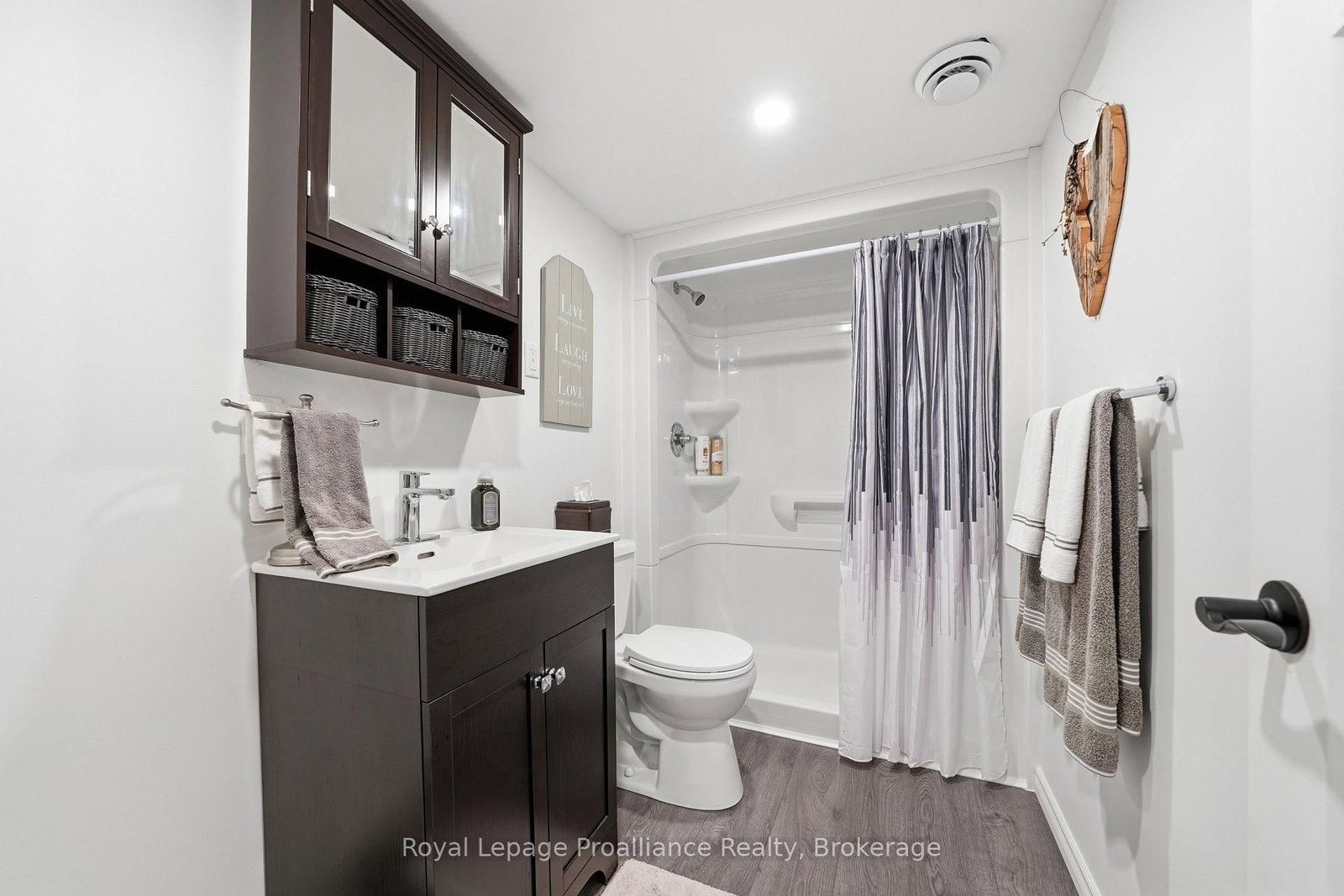 38 Redwood Drive • Belleville, ON photo 36