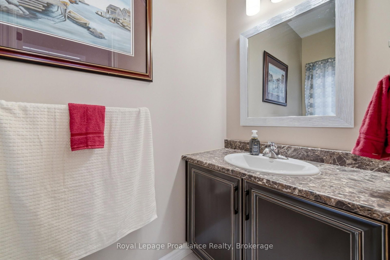 38 Redwood Drive • Belleville, ON photo 7