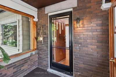 98 Roger Street • Waterloo, ON photo 2