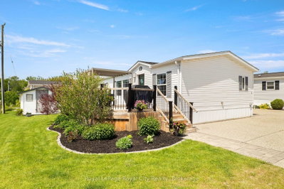 2 PAVILION Road • Puslinch, ON photo 2