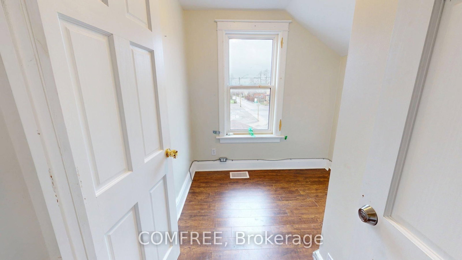 1405 King St, Cambridge, view 18