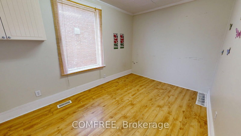 1405 King Street E