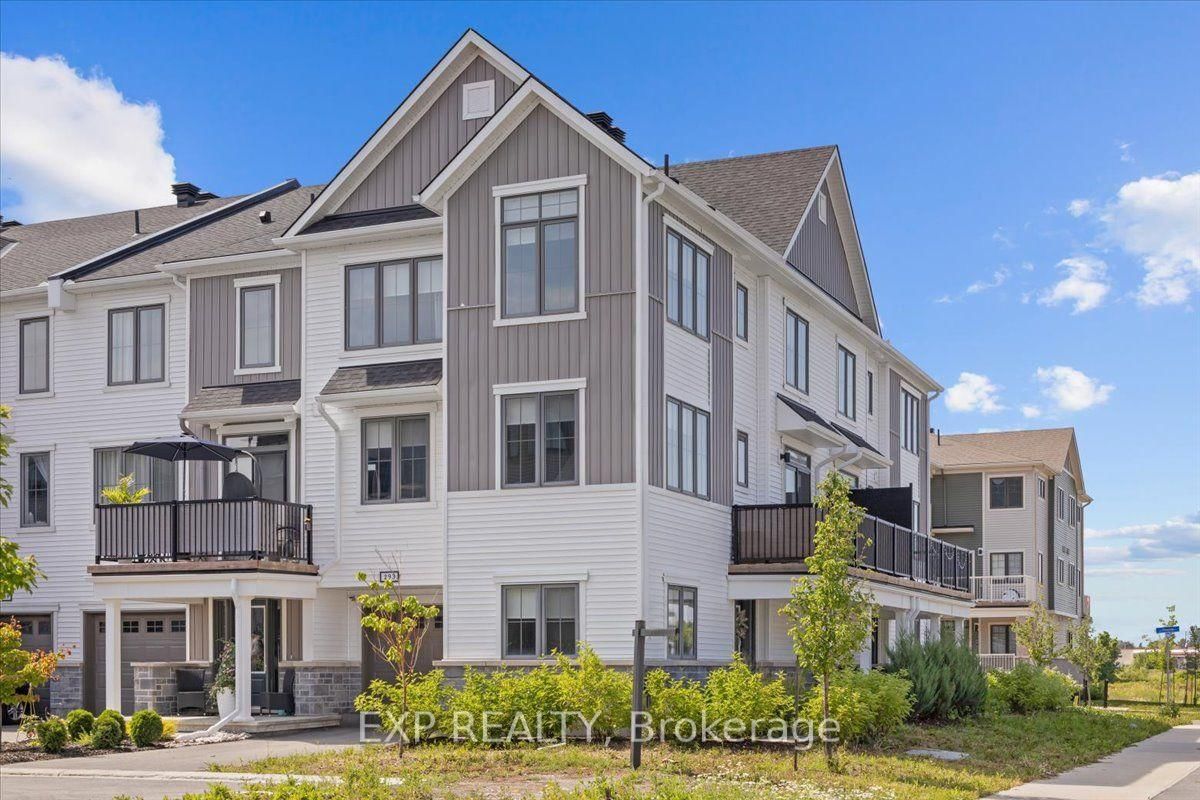 293 Anyolite Private • Ottawa, ON photo 2
