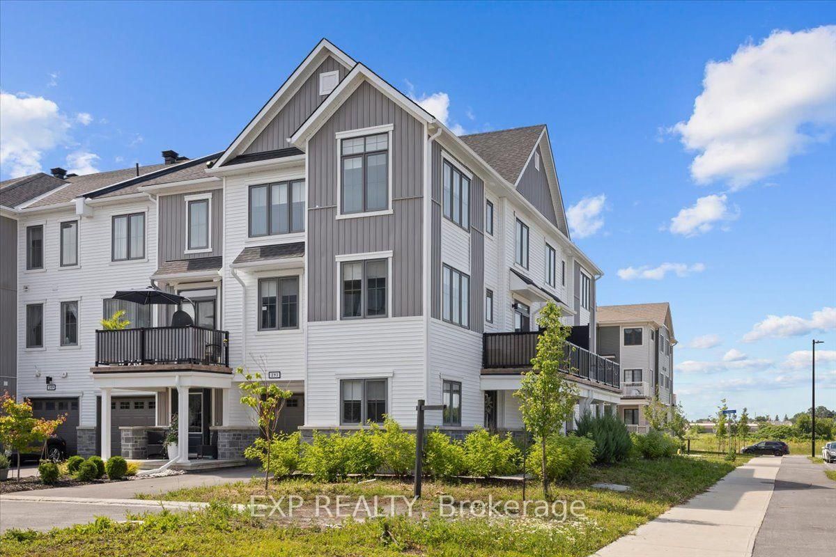 293 Anyolite Private • Ottawa, ON photo 32
