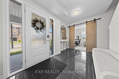 293 Anyolite Private • Ottawa, ON photo 4