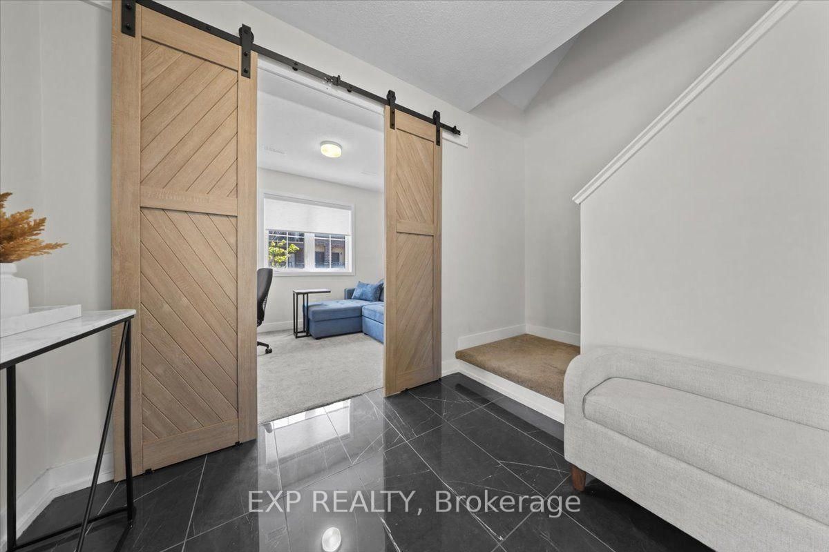 293 Anyolite Private • Ottawa, ON photo 5