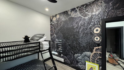 792 Pierre Avenue • Windsor, ON photo 3