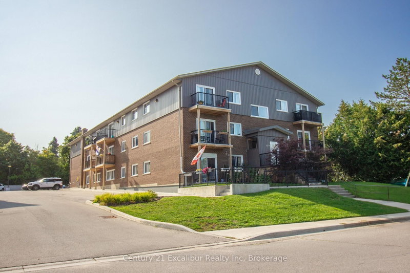 home for sale on 4-320 Queen St E Street