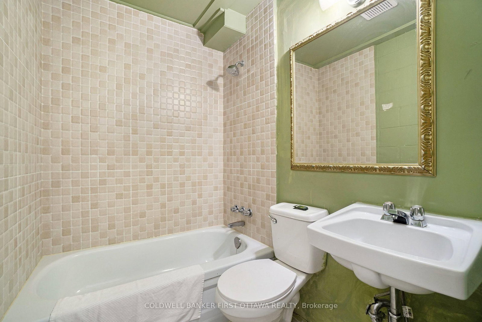 9628 HWY 509 • Ompah, ON photo 8