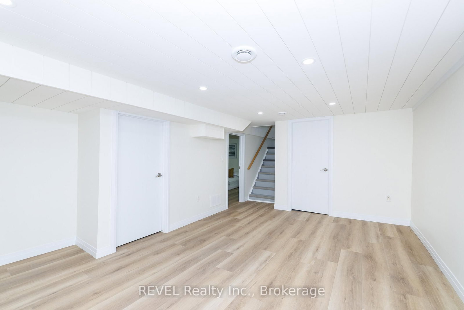 9 Colborne Street • Thorold, ON photo 22