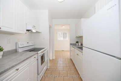 9 Colborne Street • Thorold, ON photo 8