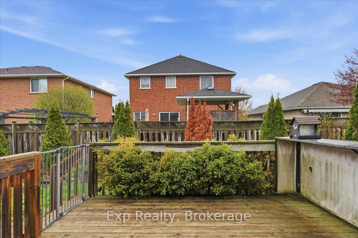 17 Spruce Gardens • Belleville, ON photo 36