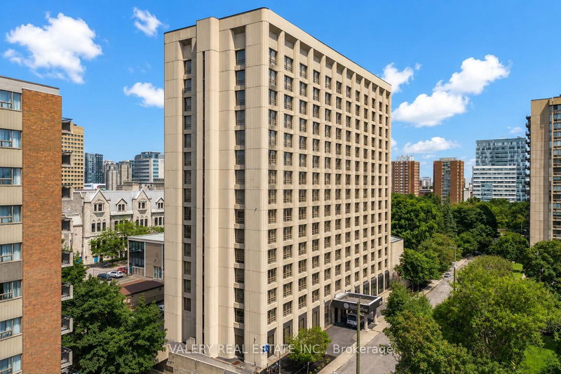 home for lease on 1015-111 Cooper Street