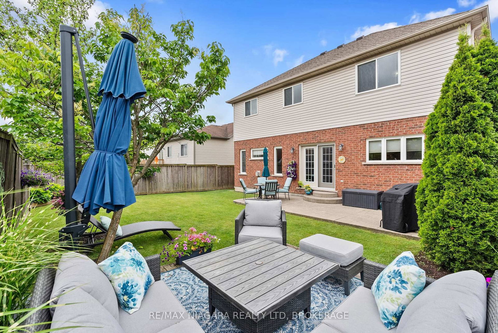 282 Winterberry Boulevard • Thorold, ON photo 3