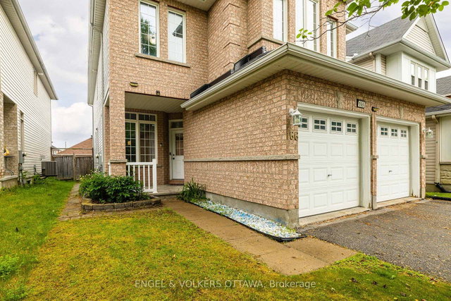 166 Macara Crescent