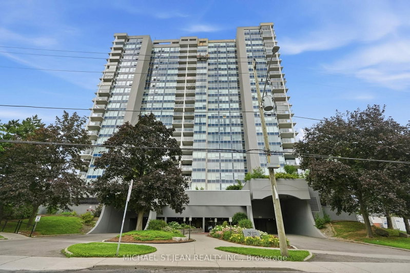 1702 - 75 Queen Street N