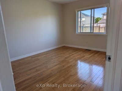 489 Danby Street E — photo 6