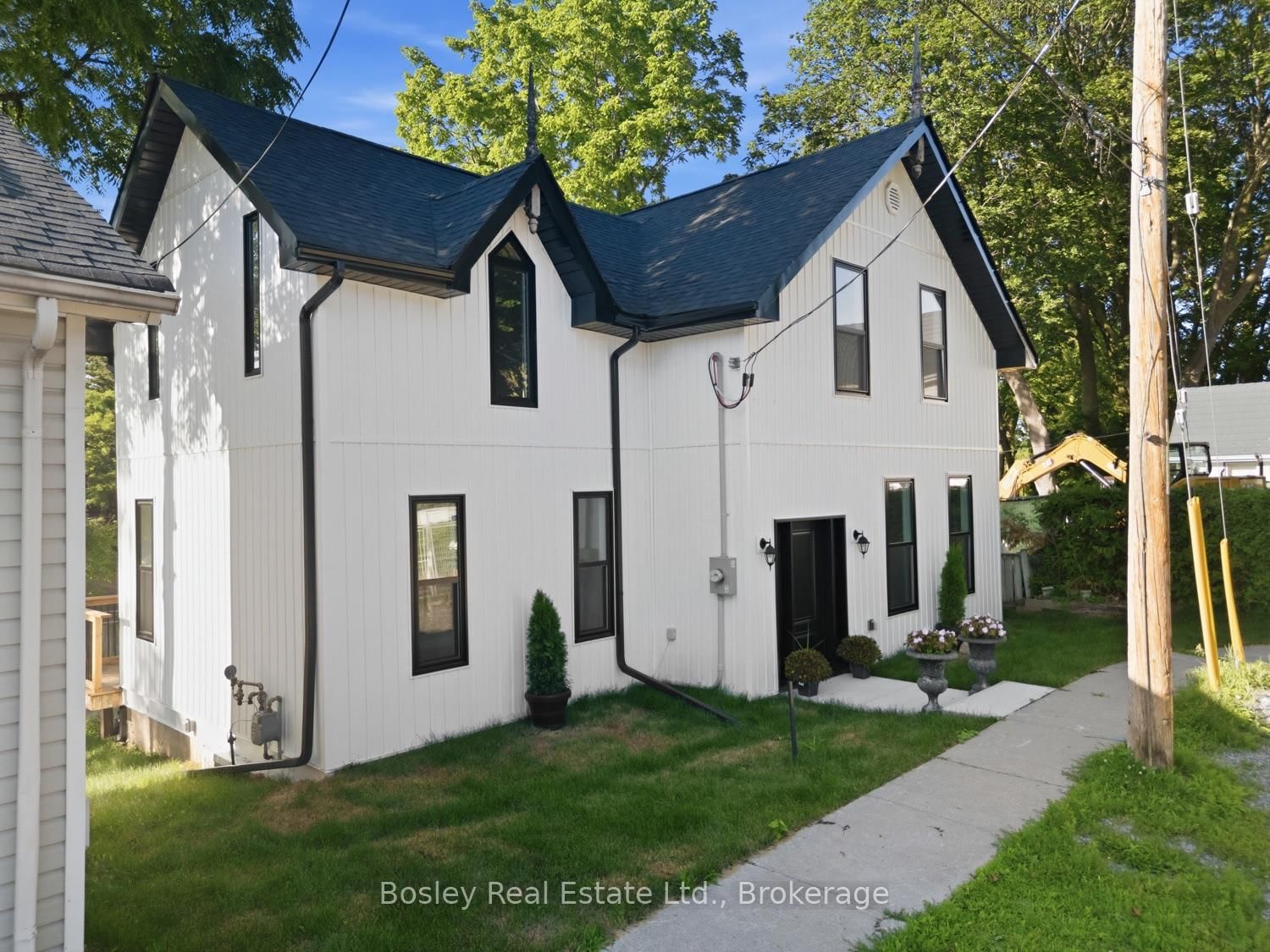 40 Charles Street • Port Hope, ON photo 2