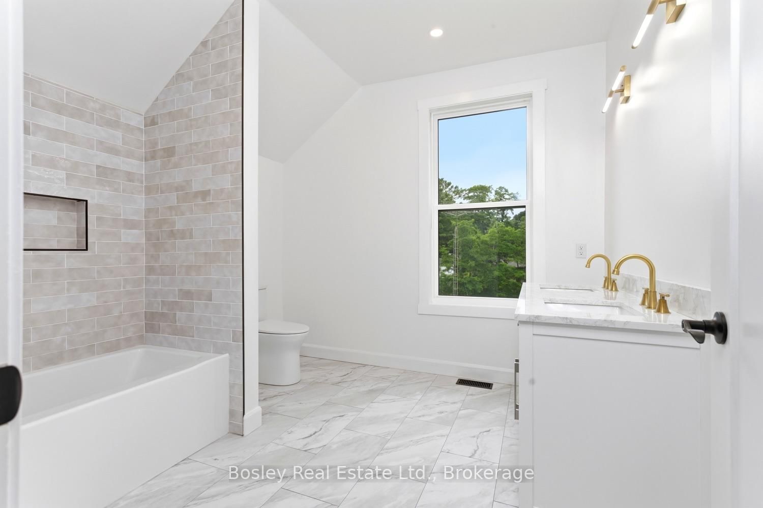 40 Charles Street • Port Hope, ON photo 30