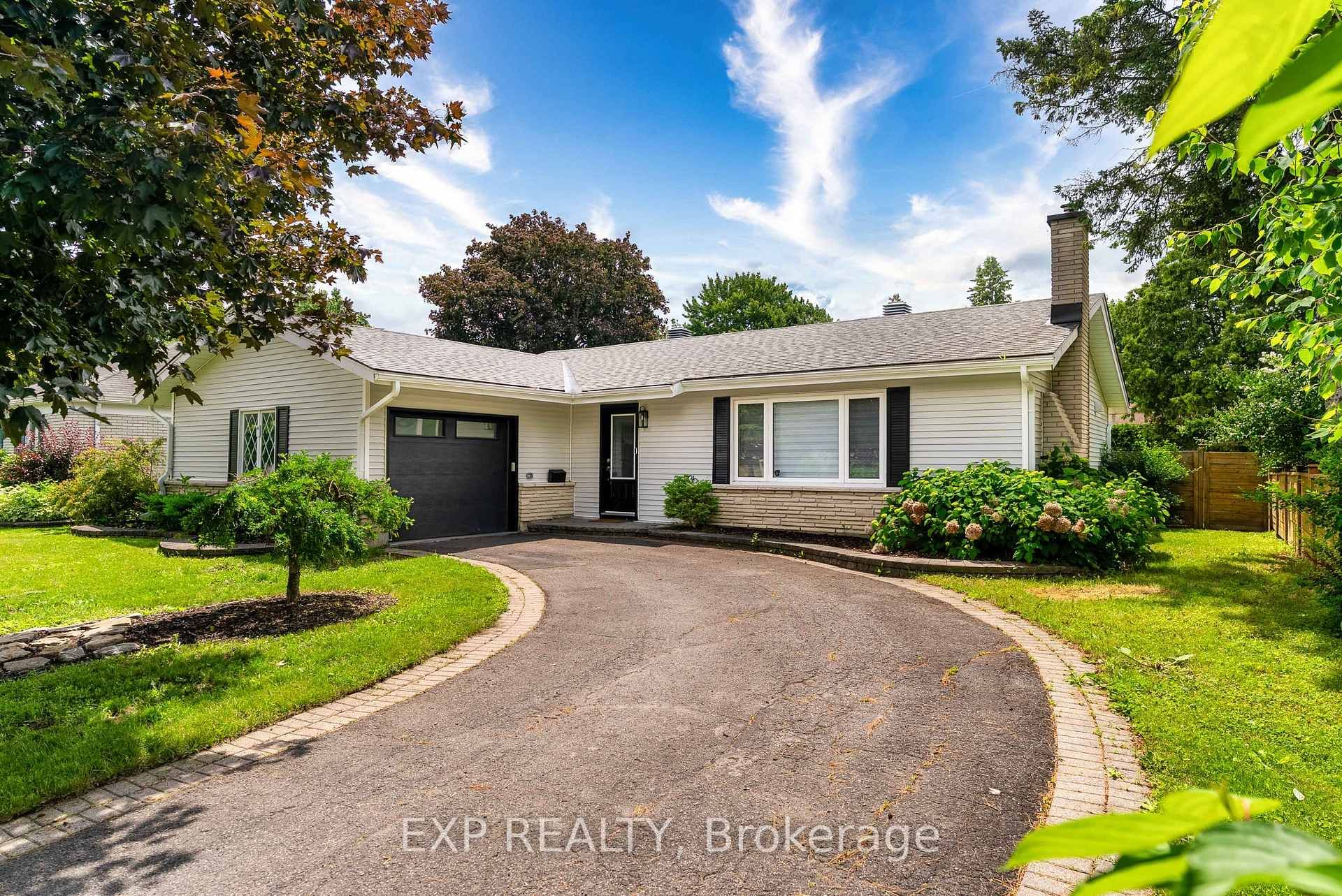 2136 Fillmore Crescent, Ottawa, ON