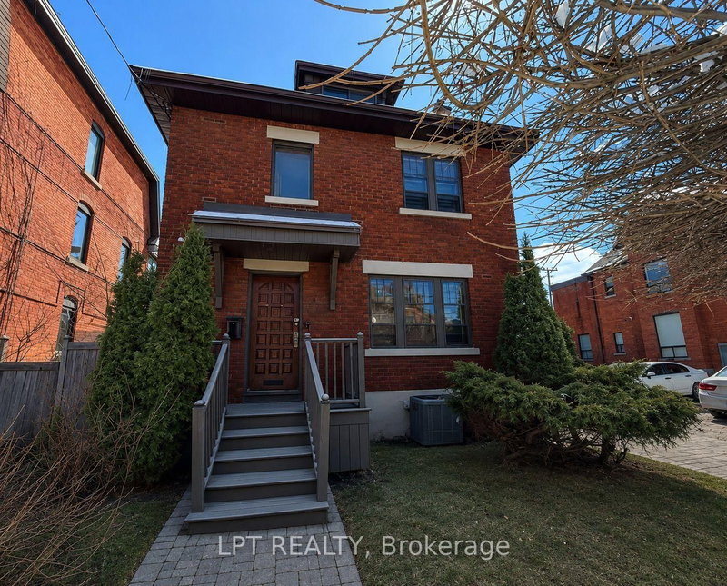 322 Waverley Street