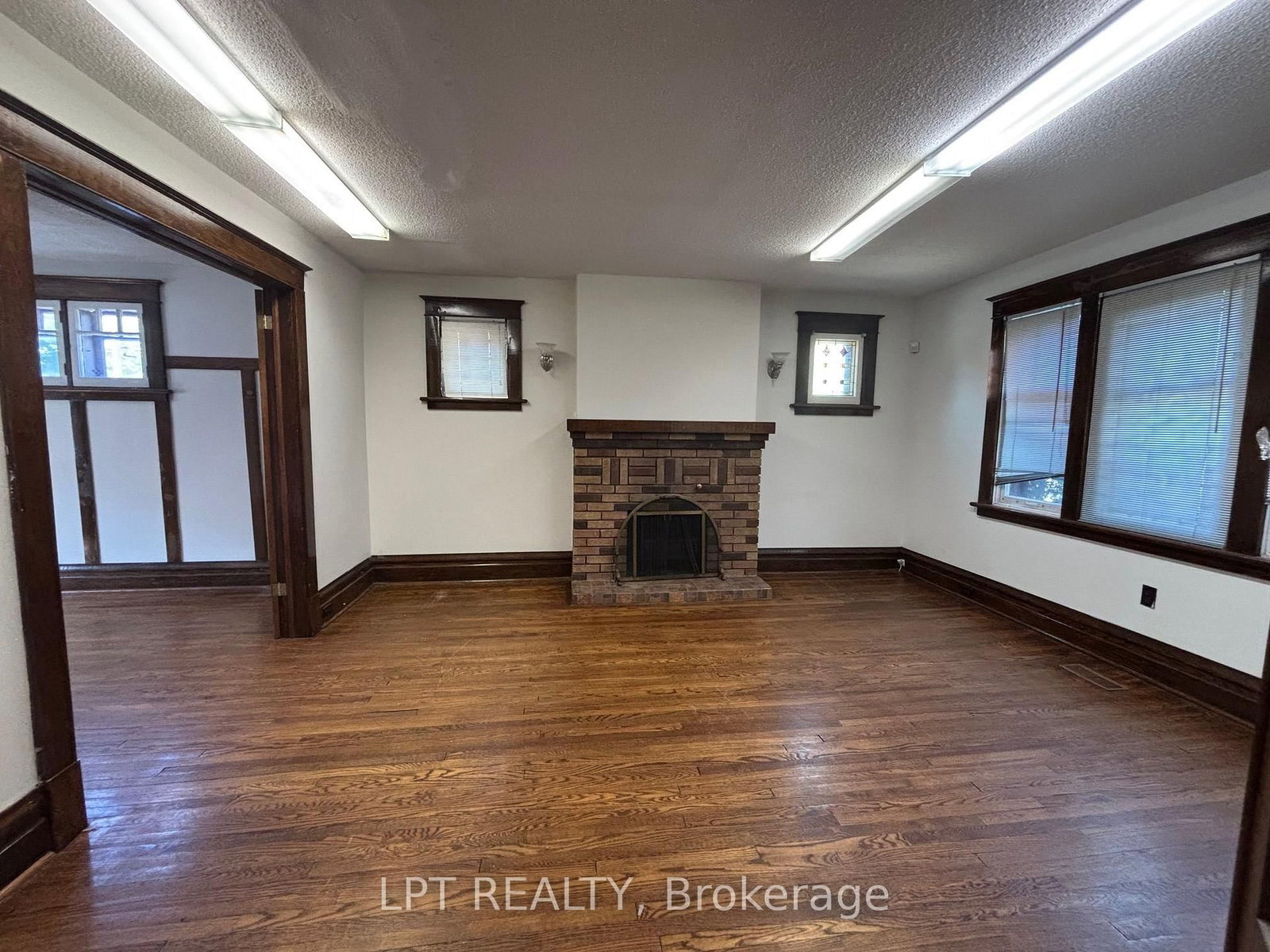 322 Waverley Street, Ottawa 5