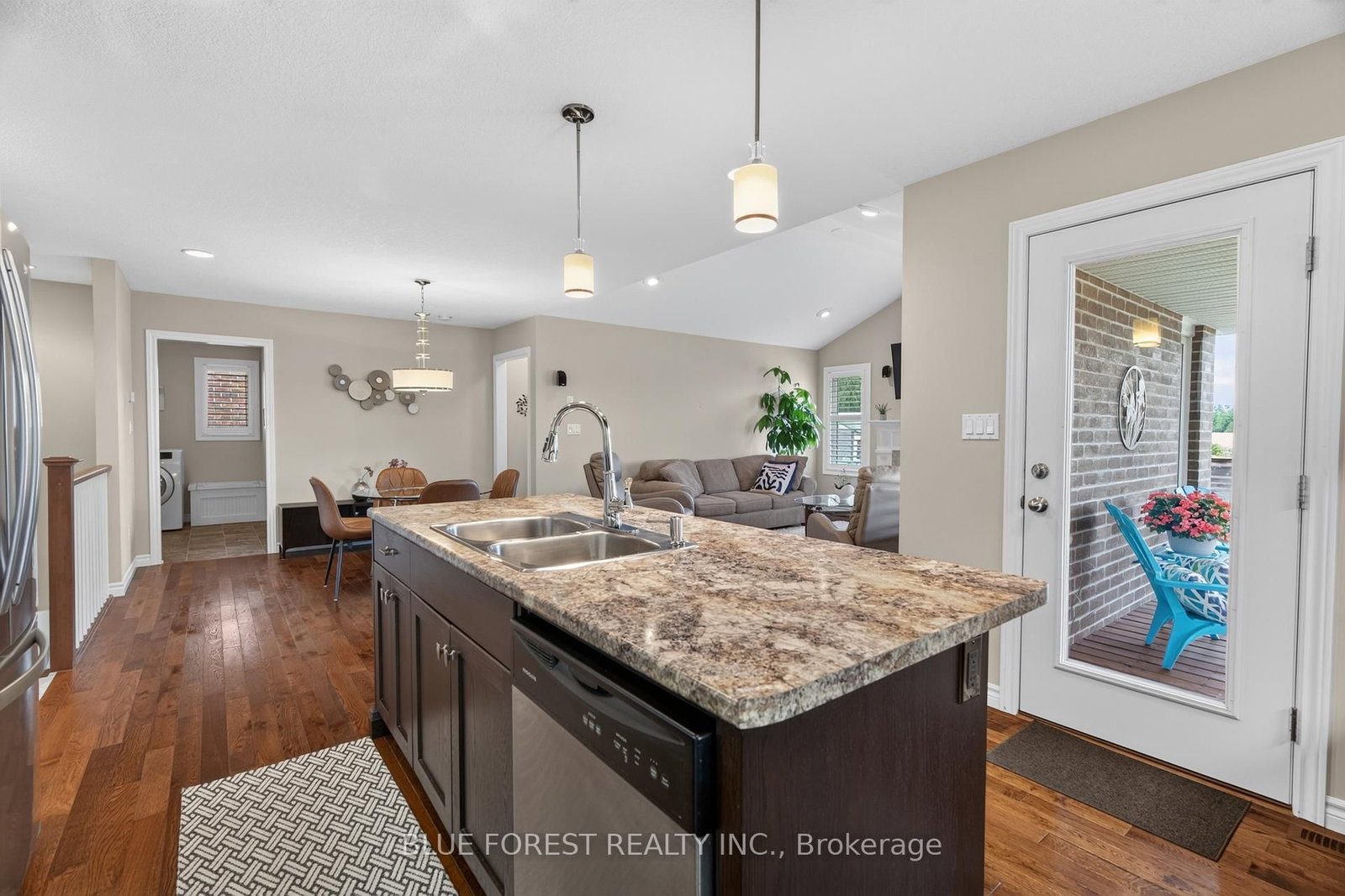 3 Sutherland Court • St. Thomas, ON photo 18
