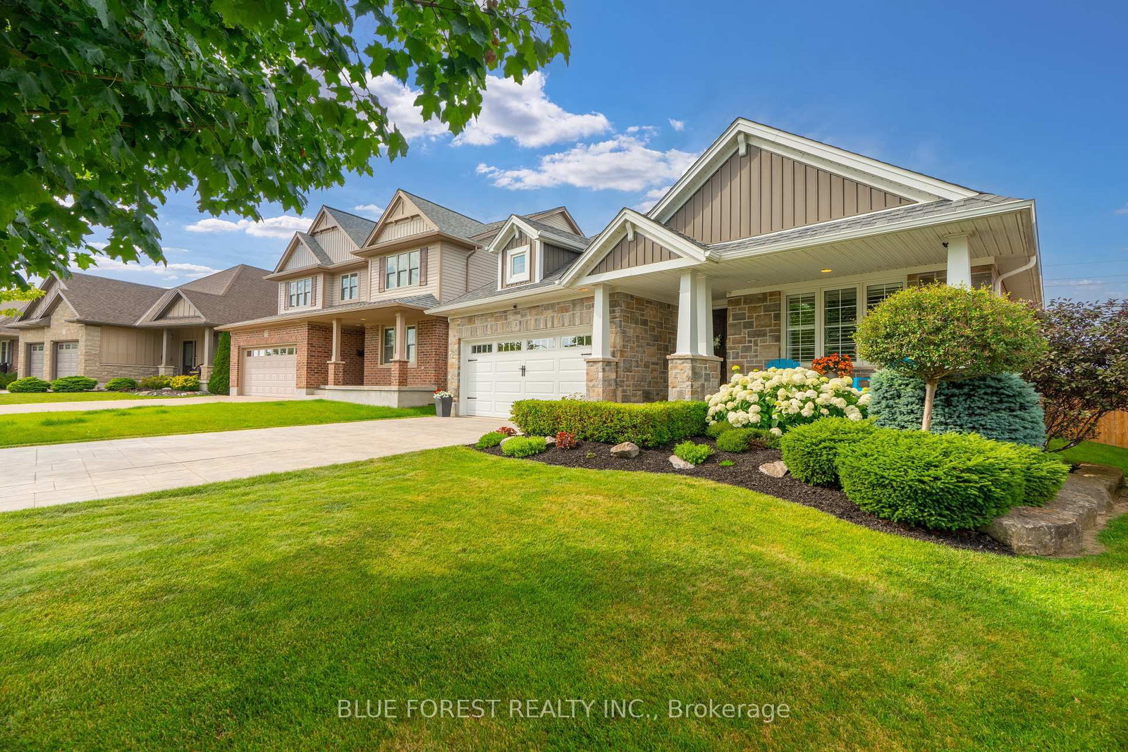 3 Sutherland Court • St. Thomas, ON photo 3