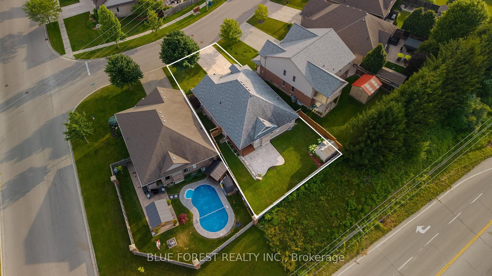 3 Sutherland Court • St. Thomas, ON photo 38