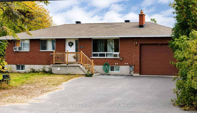 home for lease on 3755 Albion Road