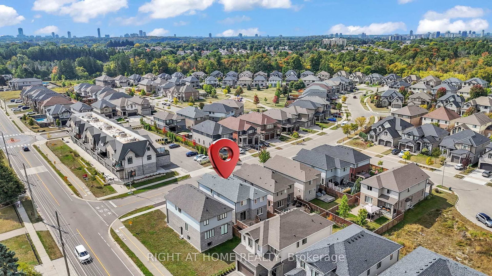 321 Carriage Way • Waterloo, ON photo 4