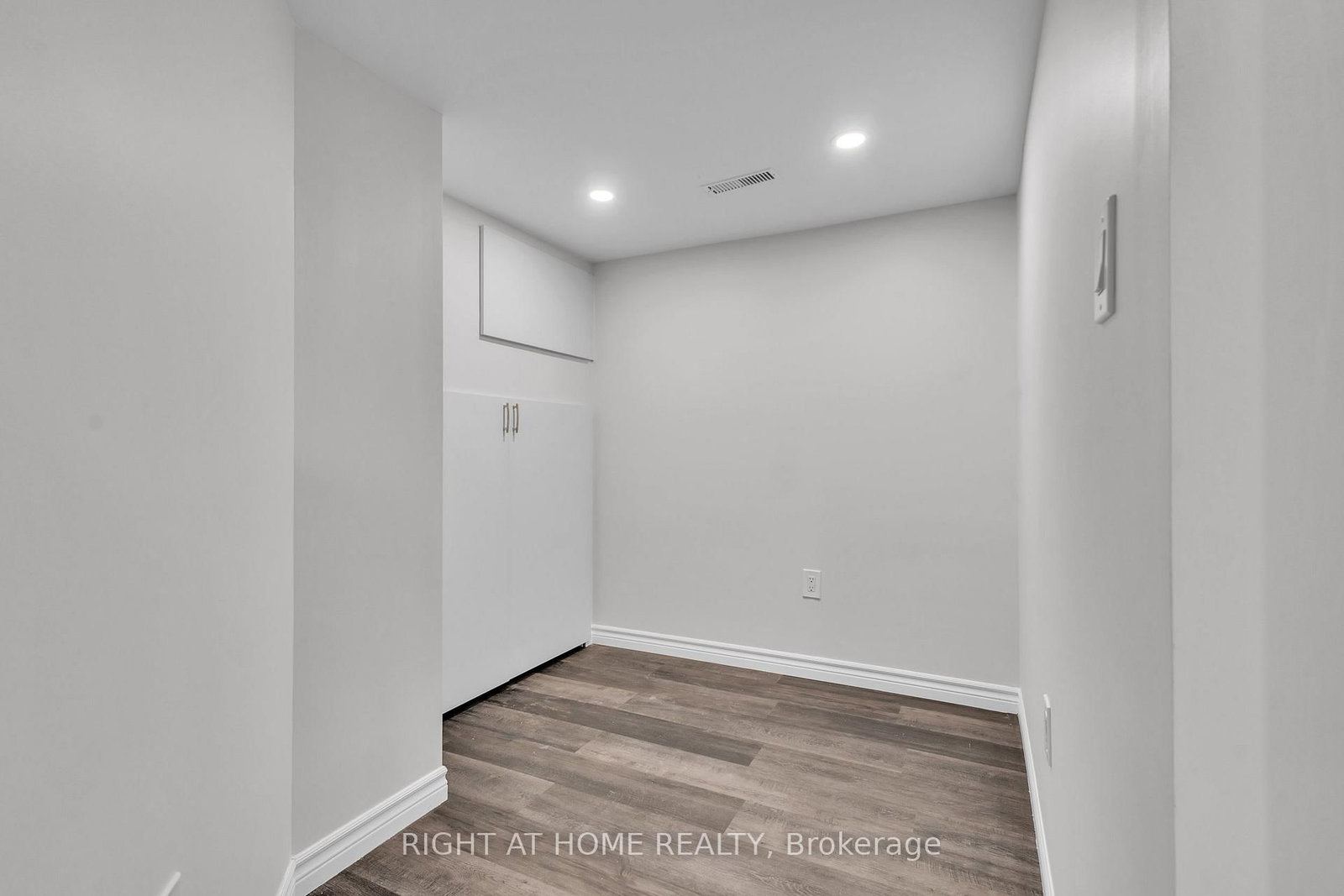 321 Carriage Way • Waterloo, ON photo 43