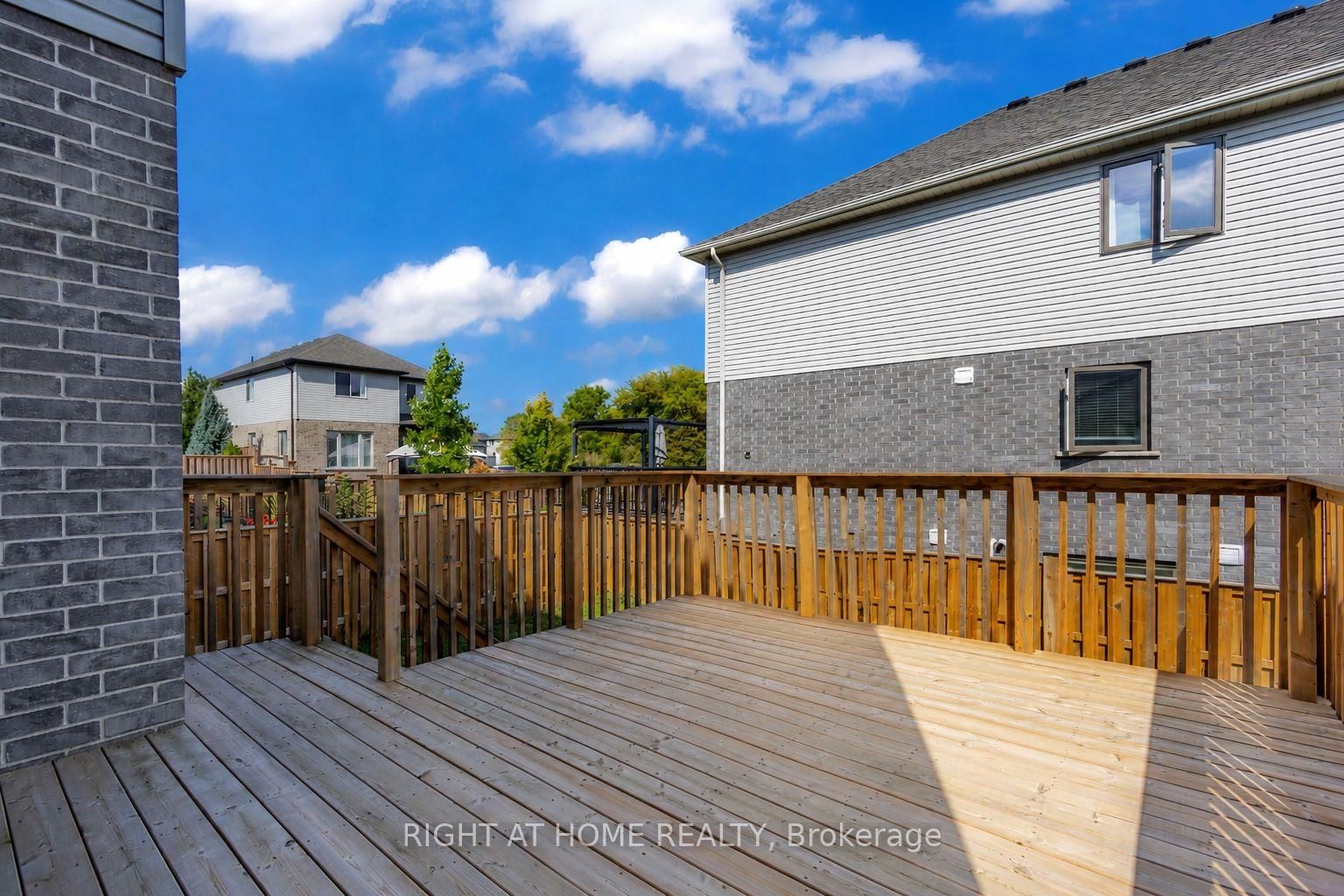 321 Carriage Way • Waterloo, ON photo 47