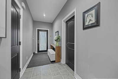 7245 Optimist Lane • Niagara Falls, ON photo 4