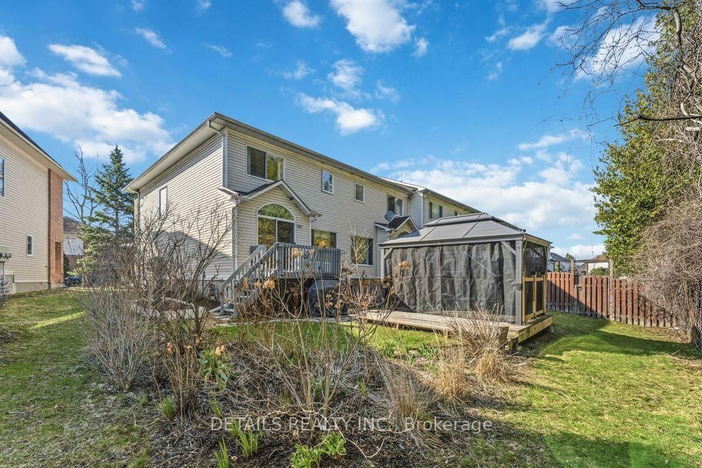8 Wimbledon Way • Ottawa, ON photo 28